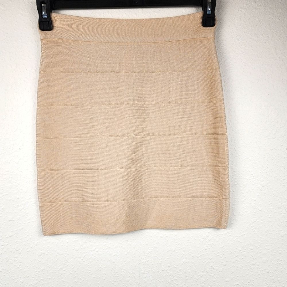Bebe Bandage Mini Skirt Cream Stretch High Waist Back Zipper Date Night Size M